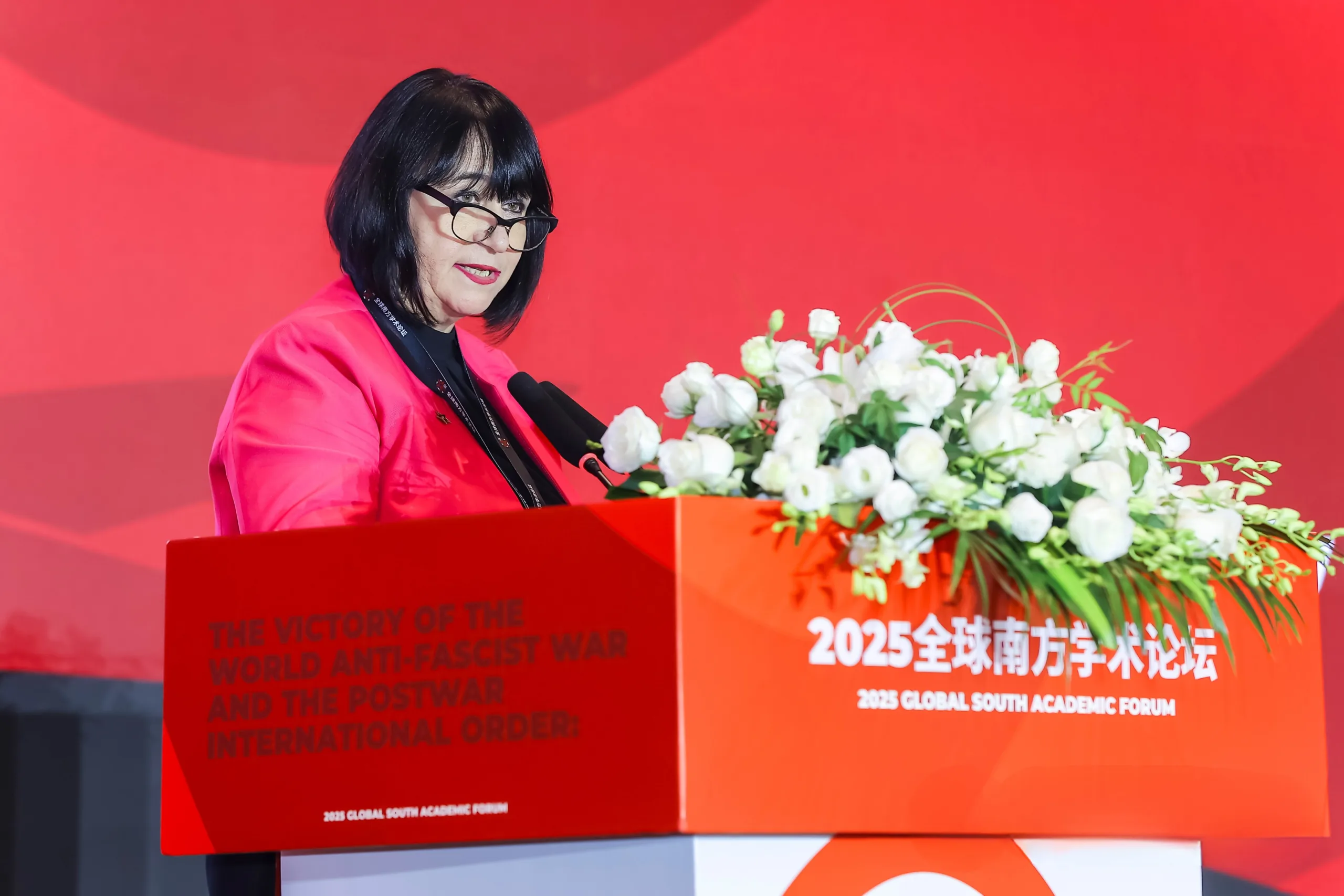 Biljana Vankovska, professora da Faculdade de Filosofia da Universidade São Cirilo e Metódio, na Macedônia do Norte