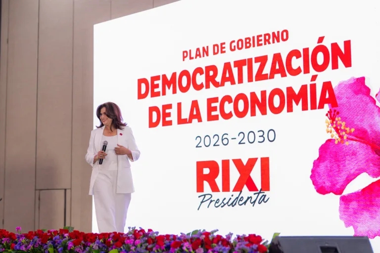 Candidata de esquerda Rixi Moncada apresenta plano de governo para as eleições em Honduras