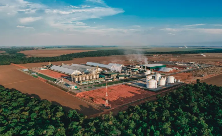 Usina da FS em Sorriso (MT). Empresa obteve financiamento de R$ 500 milhões do BNDES via Fundo Clima para construir nova planta de etanol de milho