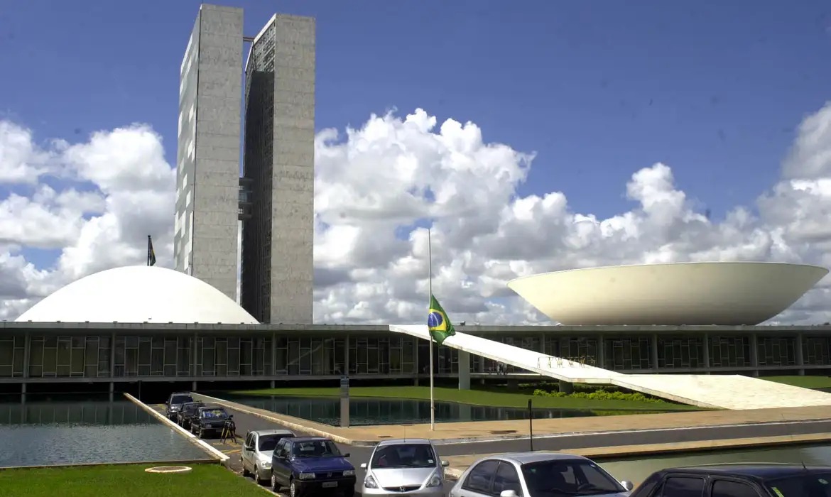 'Pauta bomba' e taxação de bets: Congresso tem semana com votações para o orçamento de 2026