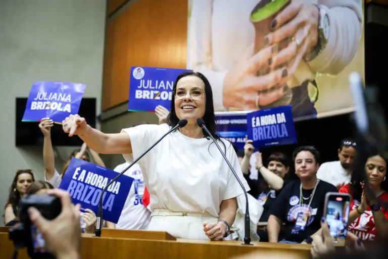 PDT lança pré-candidatura de Juliana Brizola ao governo do RS para 'derrotar a extrema direita'