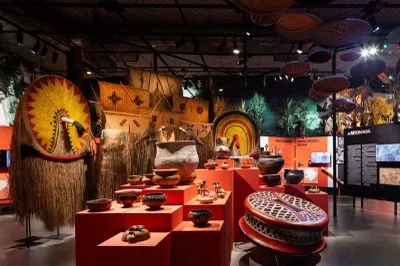 Trecho da exposição "Brasil: Terra Indígena", produzida pelo Instituto Cultural Vale, no Museu Paraense Emílio Goeldi