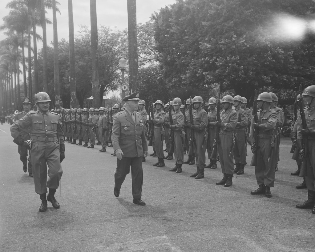Em 1955, Lott reagiu à conspiração da UDN e assegurou a posse de JK e Jango
