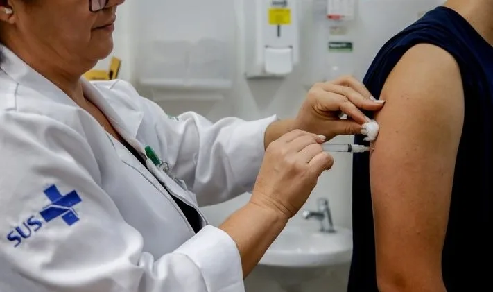 Vacina contra dengue tem proteção de 100%