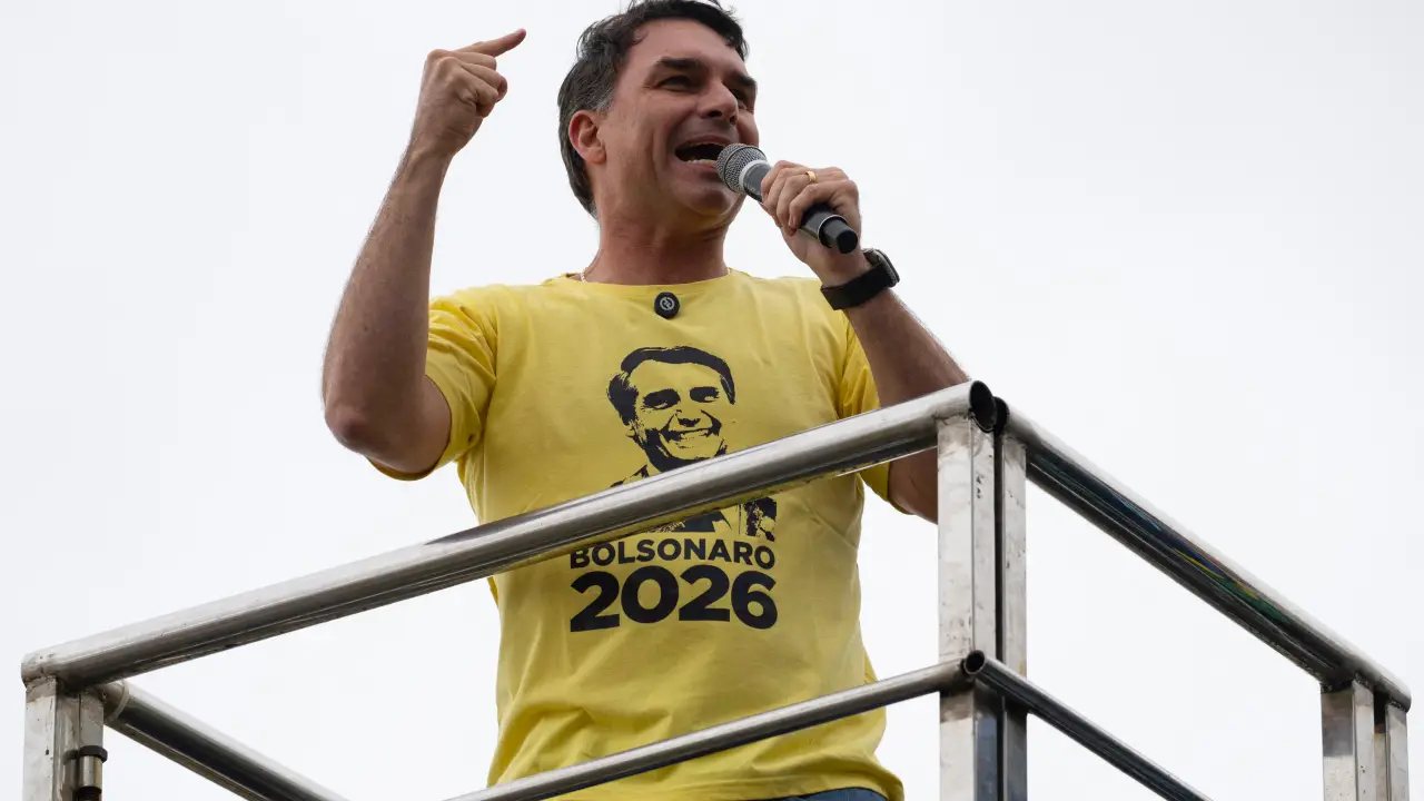Senador Flávio Bolsonaro (PL-RJ) anunciou que será candidato à presidência em 2026