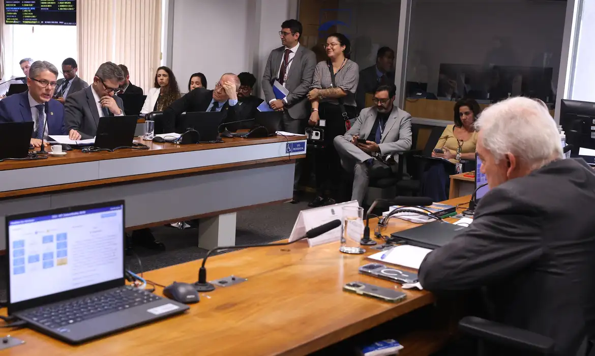 Professor do Insper critica falta de debate técnico na tramitação do PL Antifacção na Câmara