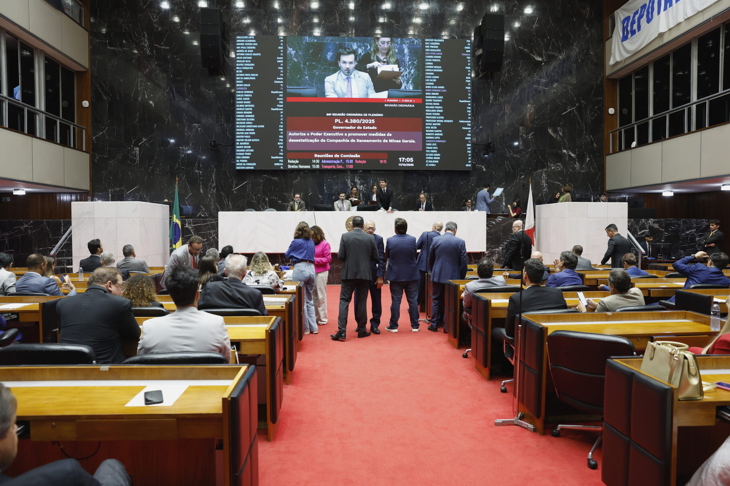 A Assembleia Legislativa de Minas Gerais aprovou, na última quarta-feira (17), o Projeto de Lei 4.380/2025, do governo Zema, que autoriza a privatização da Copasa.