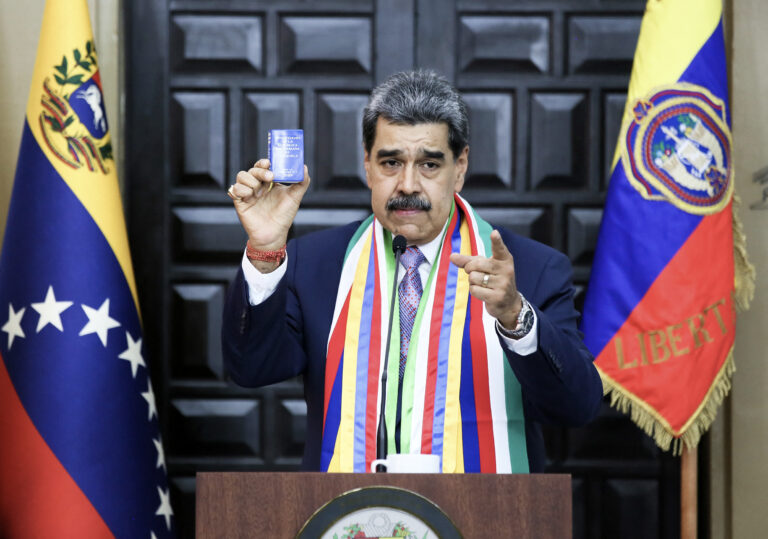 Governo Maduro recorre à ONU para tentar frear pressão militar dos Estados Unidos