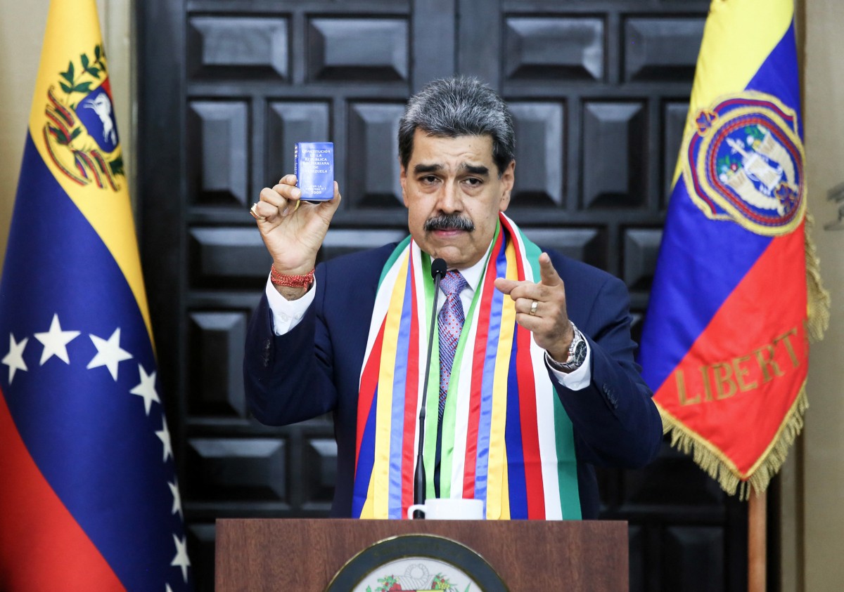 Presidente Nicolás Maduro aponta que exportações de petróleo bruto não foram afetadas pelo anúncio de bloqueio por Donald Trump