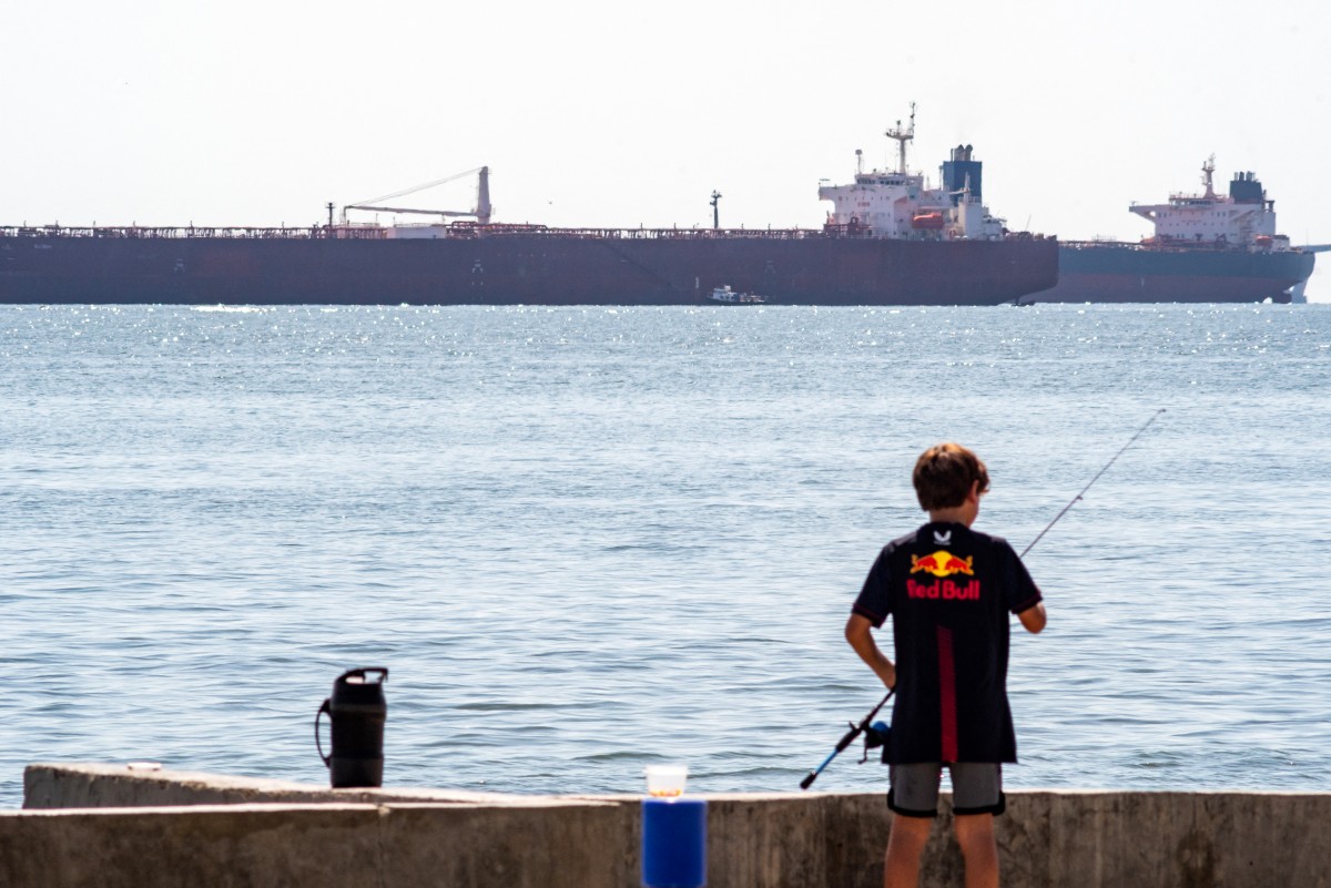 Petroleiros ancorados no Lago Maracaibo, estado venezuelano de Zulia, em 18 de dezembro de 2025