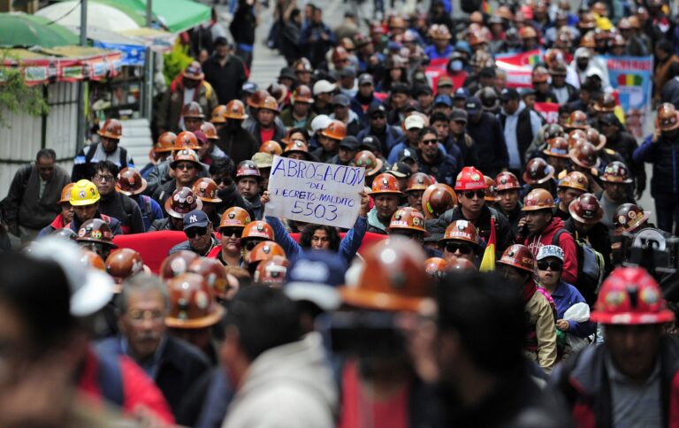 Senado boliviano busca revogar a lei do Estado de Emergência