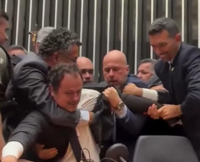 Hugo Motta cancela reunião com jornalistas para explicar agressões da Polícia Legislativa