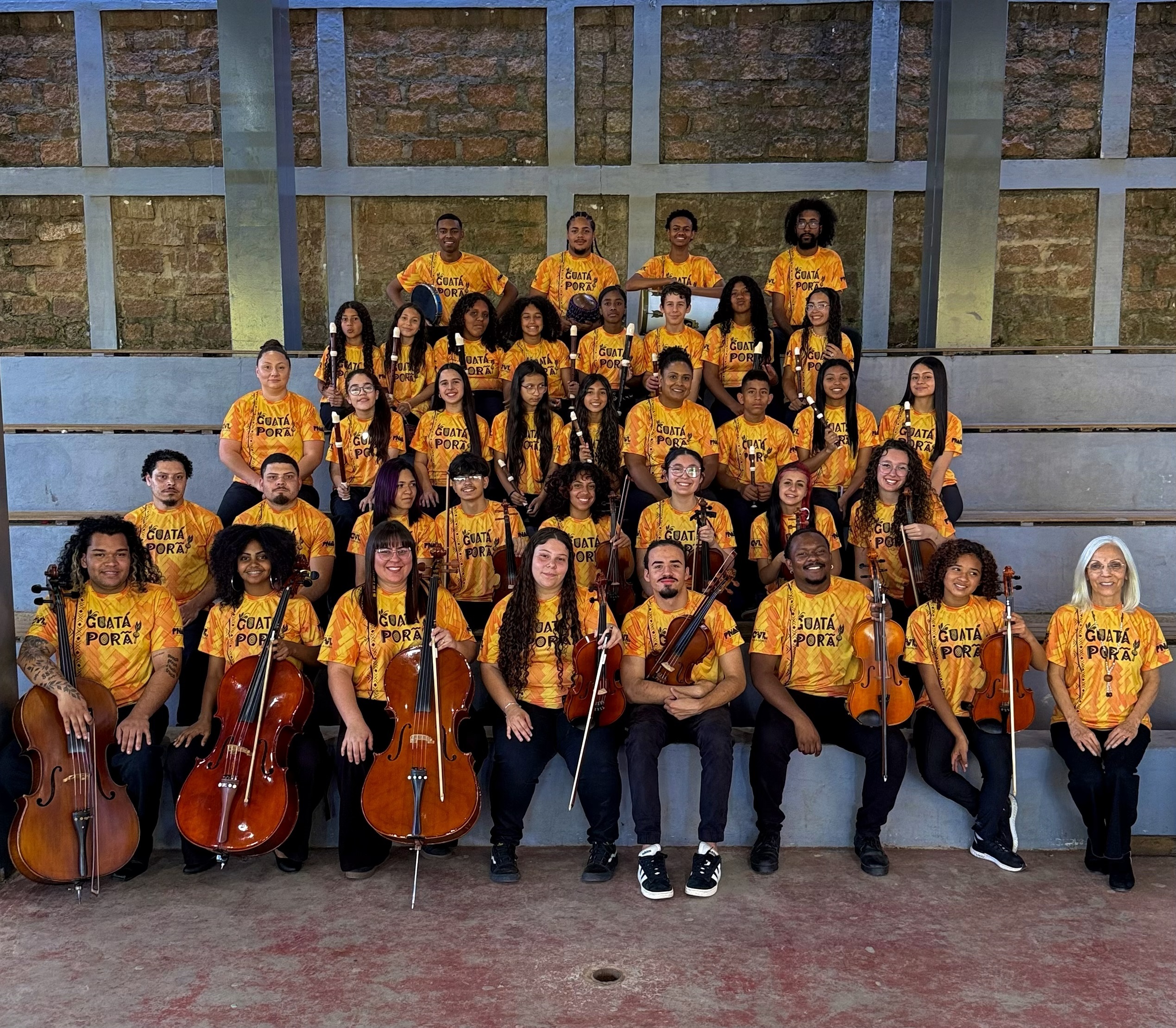 Orquestra Villa-Lobos é um programa de educação musical desenvolvido desde 1992 na Lomba do Pinheiro, periferia de Porto Alegre