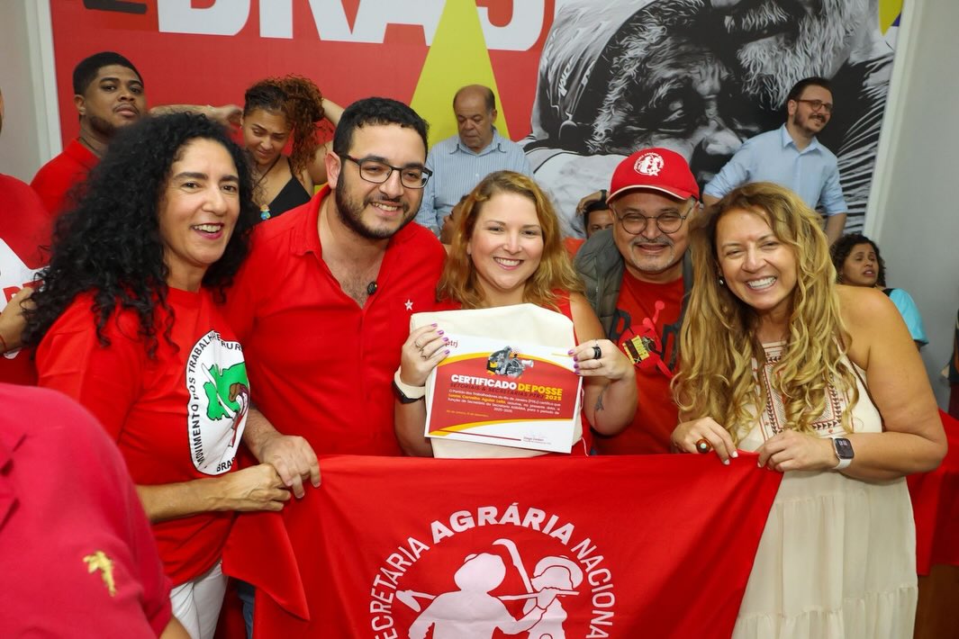 Deputada estadual Marina do MST, presidente do PT-RJ Diego Zeidan, secretária Agrária do PT-RJ Luana Carvalho, presidente municipal do PT Alberes Lima, e deputada estadual Zeidan