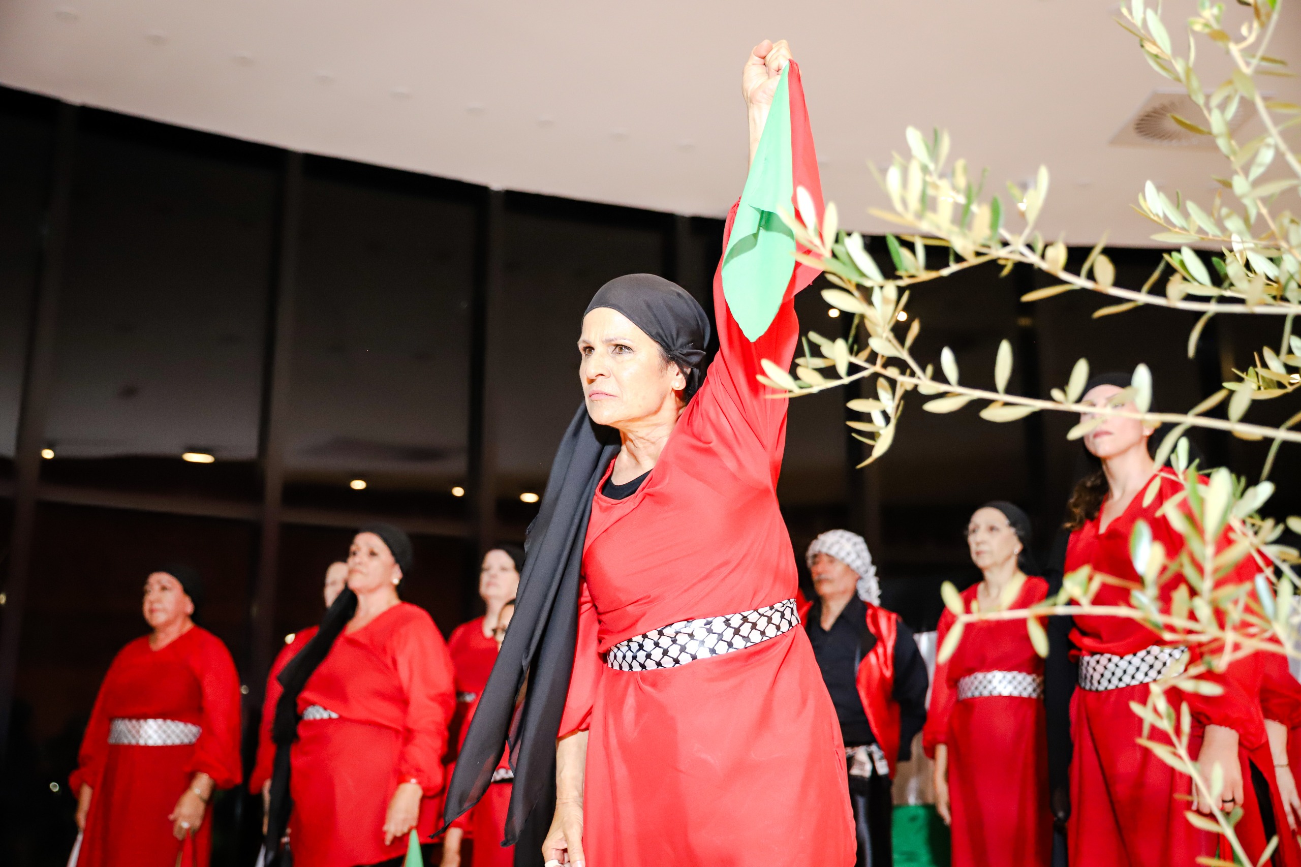 Evento foi organizado pelo grupo folclórico Palestino Terra e realizada no Memorial Luiz Carlos Prestes
