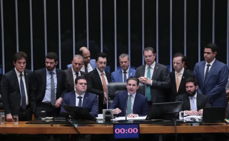 Direita raiz, esquerda nutella