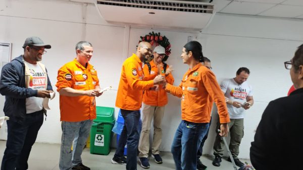 FUP realiza vigília de greve em frente à sede da Petrobras no Rio