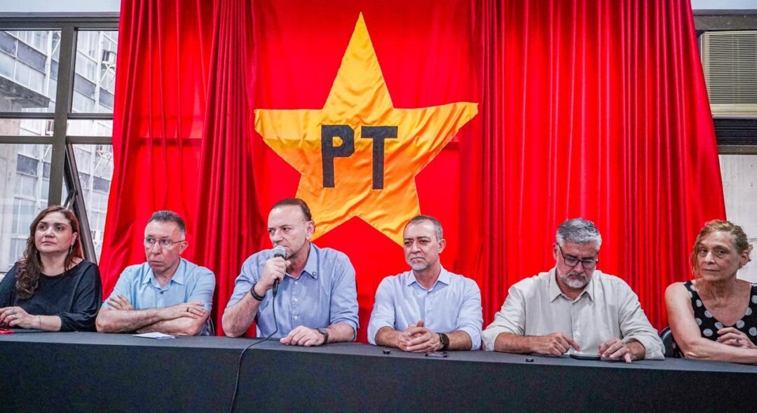 Reunião do PT em Porto Alegre com presença de Edinho Silva, presidente da sigla
