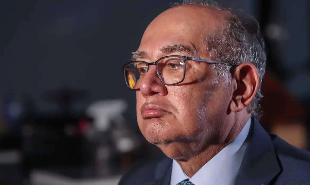 Na prática, o ministro entendeu que apenas o ocupante da PGR pode mover pedidos de impeachment contra ministros do Supremo