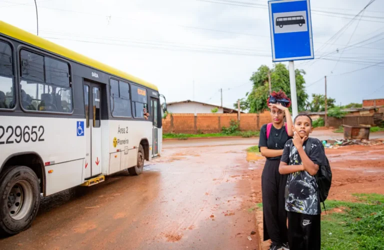 Periferias do DF concentram crianças e jovens, mas recebem menos recursos, aponta Inesc