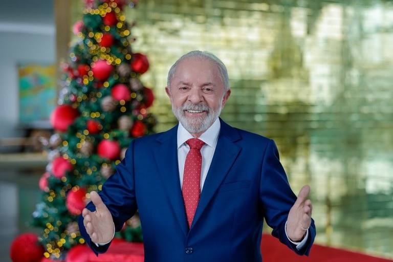 Lula defende o fim da escala 6x1 em pronunciamento de Natal