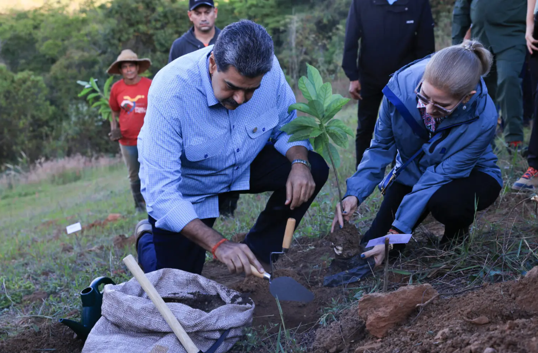 O presidente Nicolás Maduro na comunidade de Macarao.