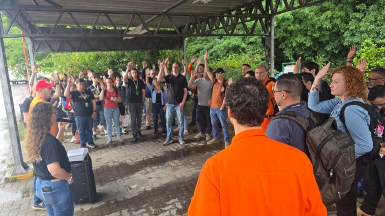 Petroleiros e petroleiras gaúchos entraram em greve