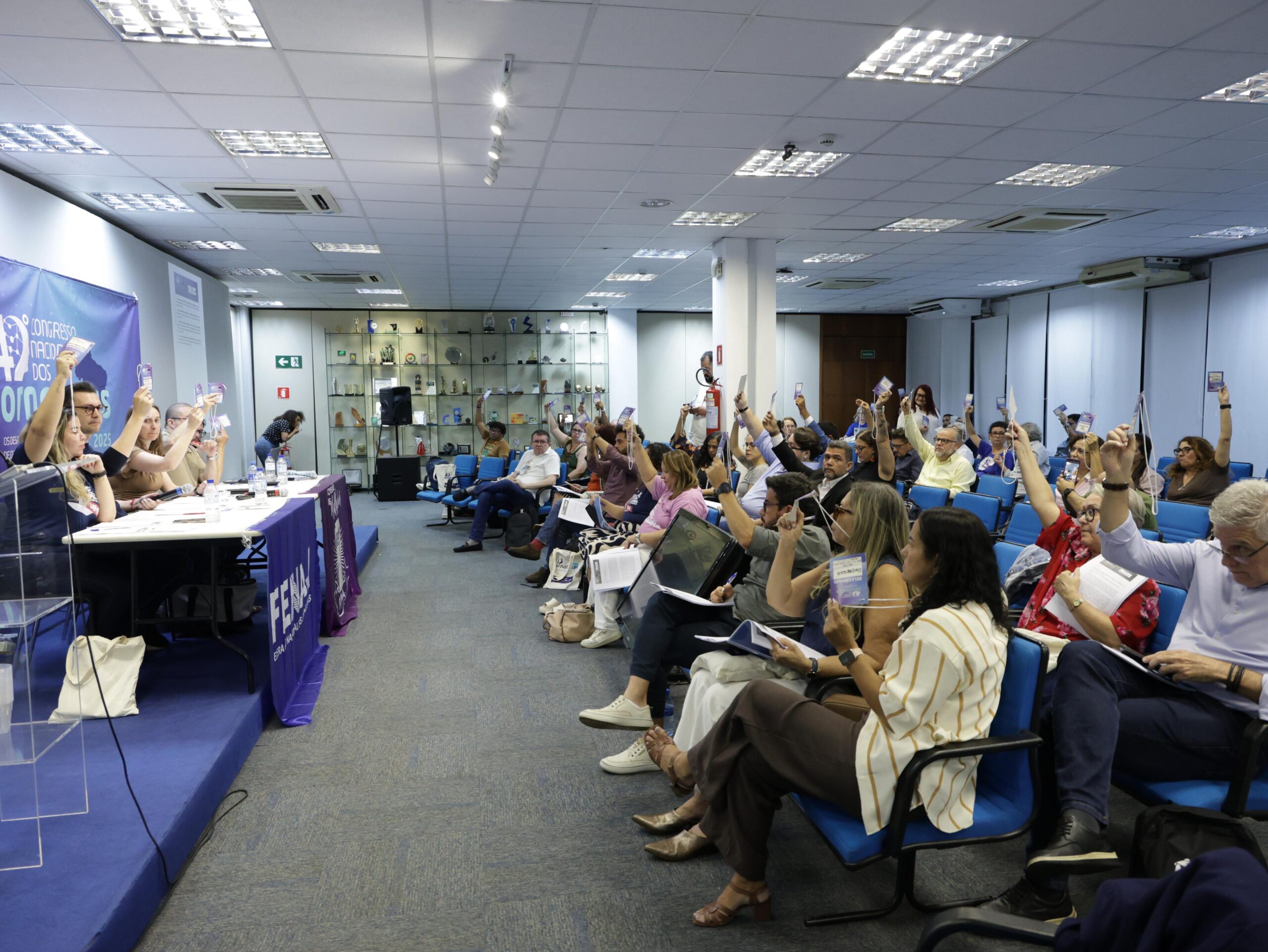 Os jornalistas representantes de 22 unidades da Federação aprovaram propostas que definem as principais bandeiras de luta da categoria