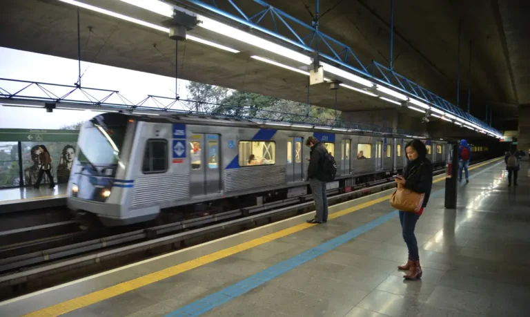 Governo de SP anuncia aumento nas passagens de metrô e de trens; tarifa do ônibus também sobe