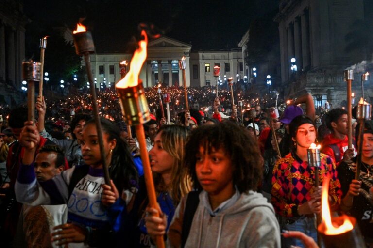 Marcha das Tochas em Cuba: 'O anti-imperialismo é um amor profundo à liberdade'