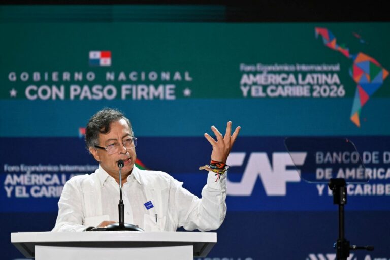 Petro condena ataque dos Estados Unidos contra Venezuela no Fórum Econômico da América Latina