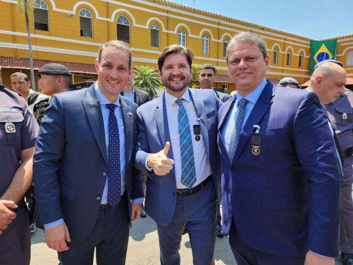 Da esquerda à direita: Guilherme Derrite, André do Prado e Tarcísio de Freitas