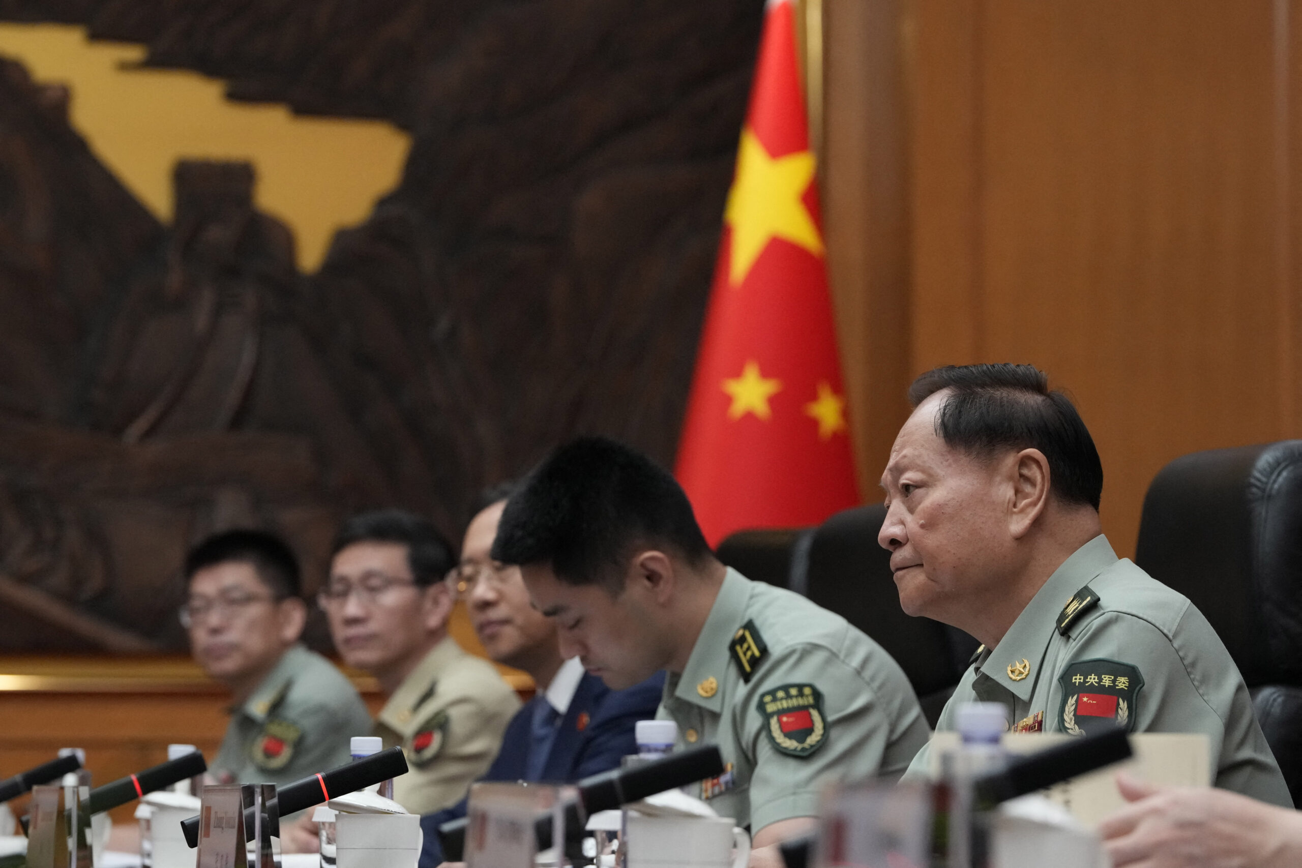 Vice-presidente da Comissão Militar Central do PCCh, Zhang Youxia em reunião com o conselheiro de segurança nacional dos EUA, Jake Sullivan, no edifício Bayi, em Pequim, em 29 de agosto de 2024
