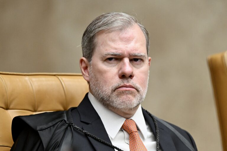 Toffoli divulga acareação entre dono do Banco Master e ex-diretor do BRB, que expõe contradição
