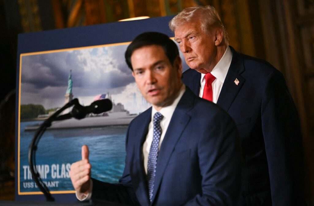 O secretário de Estado dos EUA, Marco Rubio, e o presidente Donald Trump