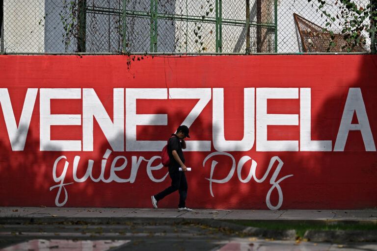 Unidade e ‘calma tensão’: comuneiros e comuneiras relatam ambiente interno na Venezuela