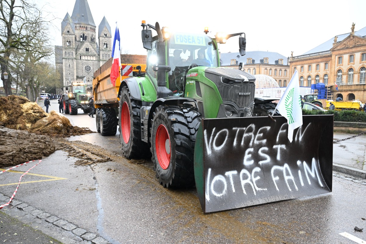 Protestos de agricultores se espalham pela França