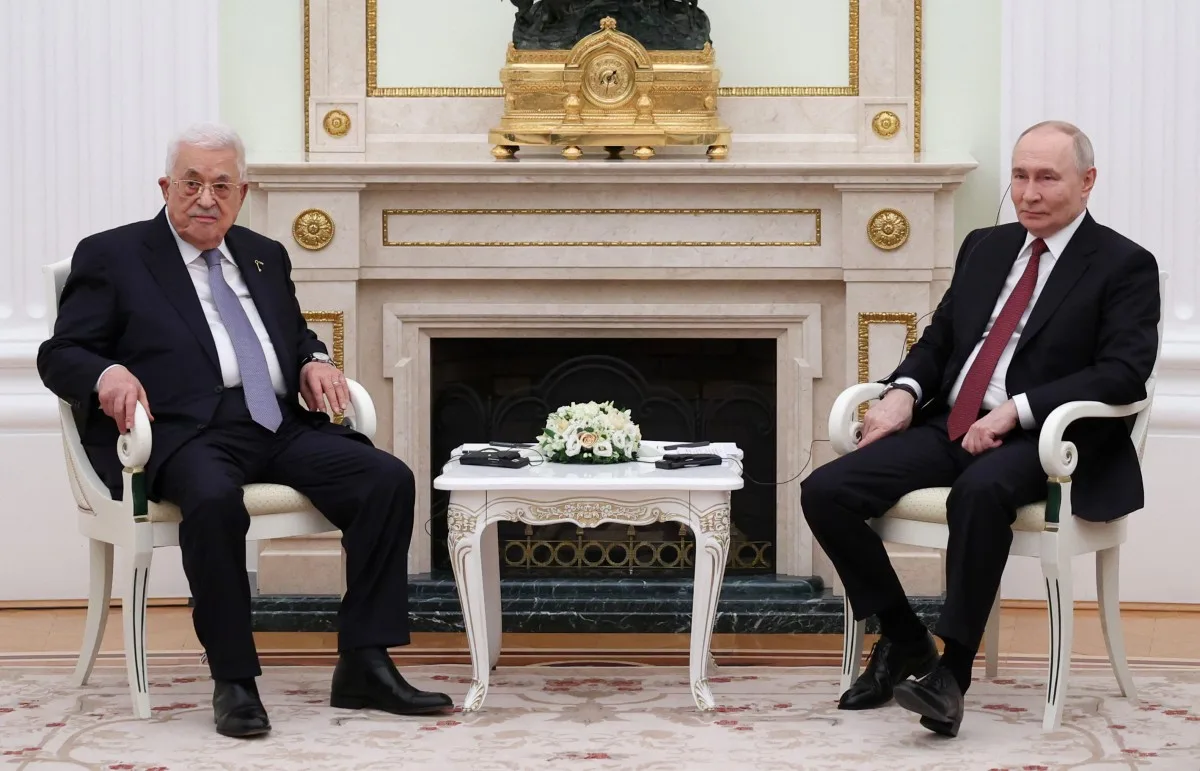 O presidente russo, Vladimir Putin, e o presidente palestino, Mahmoud Abbas, realizam uma reunião no Kremlin, em Moscou, em 22 de janeiro de 2026