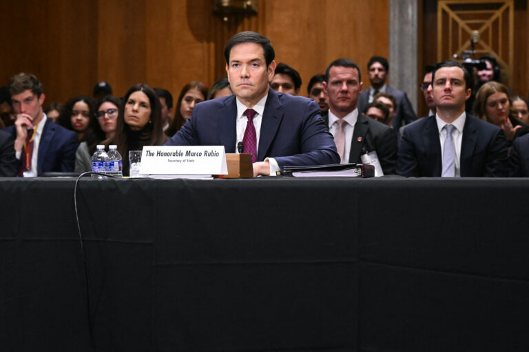 No Senado, Rubio enfrenta críticas por ação na Venezuela e admite possibilidade de novo ataque