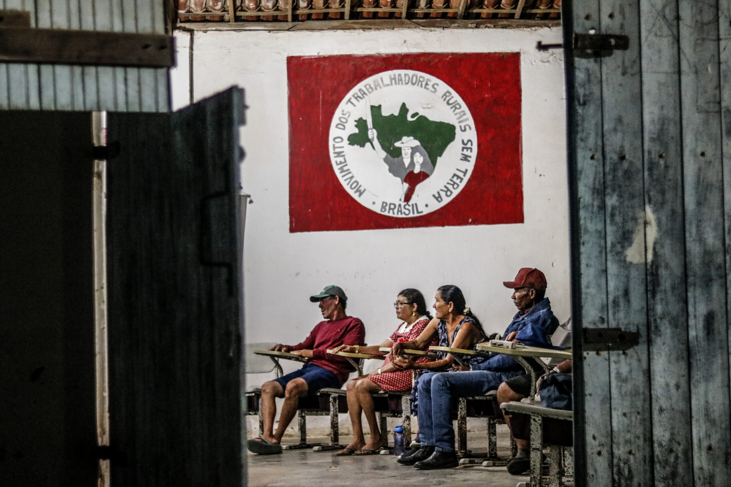 Trabalhadores do assentamento Oziel Pereira em Remígio (PB) participam de aulas de alfabetização
