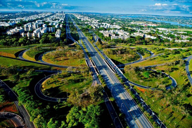 O que esperar da política do Distrito Federal em meio a cortes orçamentários em 2026