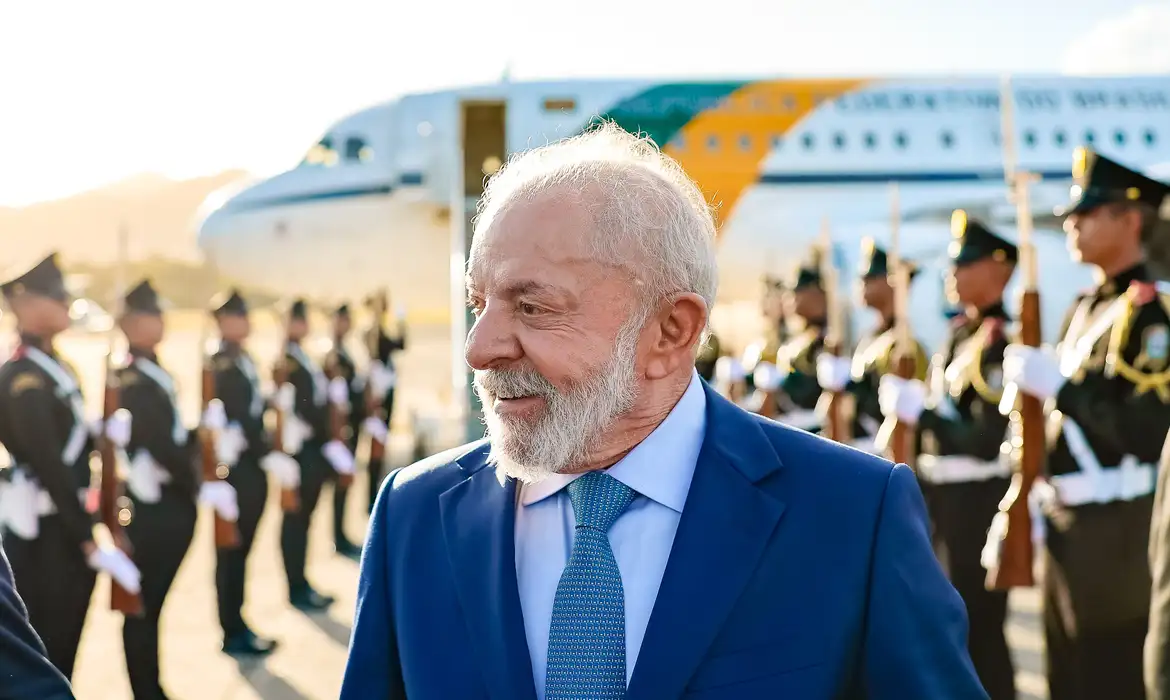 Presidente da República, Luiz Inácio Lula da Silva, durante chegada ao Aeroporto Panamá Pacífico. Cidade do Panamá - Panamá