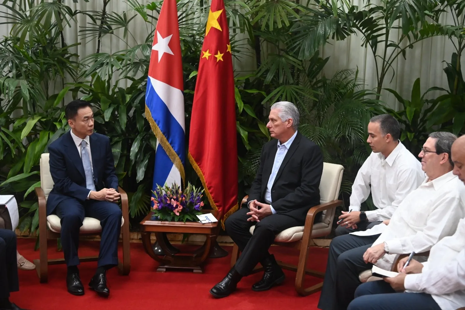 The decision was conveyed to Cuban President Miguel Díaz-Canel by China’s ambassador in Havana, Hua Xin, during a meeting at the Palace of the Revolution.