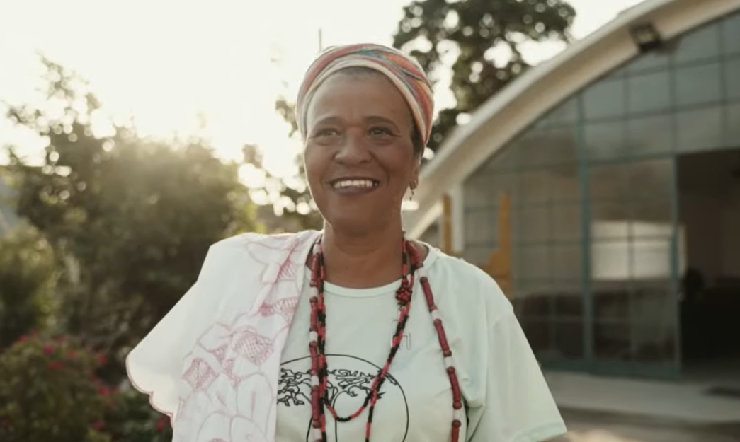 Makota Celinha é coordenadora do Centro Nacional de Africanidade e Resistência Afro-brasileira (Cenarab), jornalista, ambientalista, professora e militante das causas populares