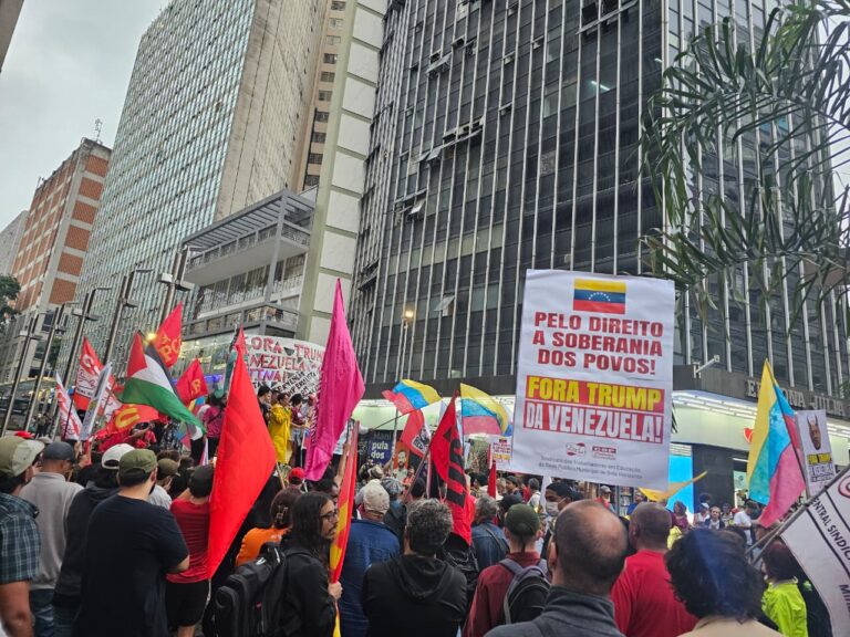 ‘Continuaremos mobilizados’, dizem manifestantes de BH contra ataque dos EUA à Venezuela
