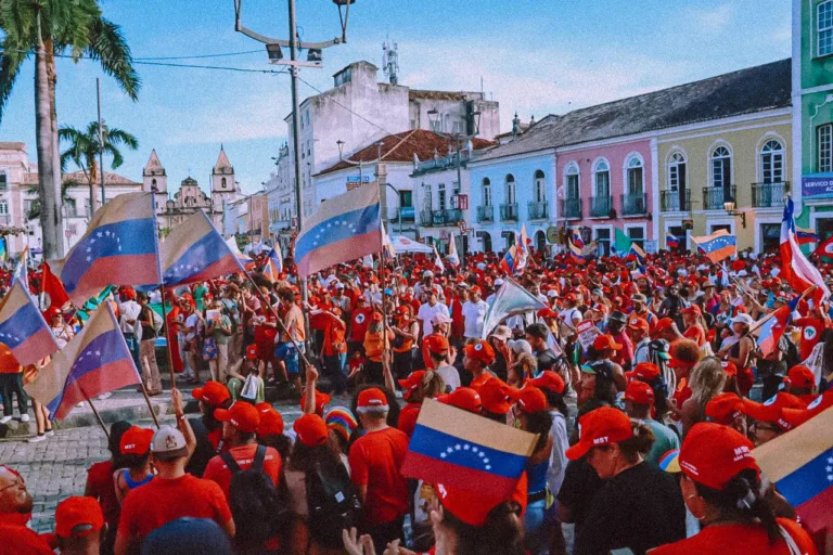 Durante encontro nacional, MST promove ato em Salvador contra ataque dos EUA à Venezuela
