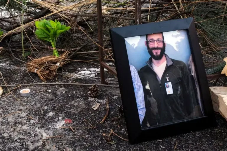Vídeos contradizem versão oficial sobre morte de Alex Pretti por agente do ICE nos EUA