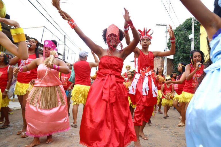 Carnaval é alegria preta, tradição popular e a força da classe trabalhadora