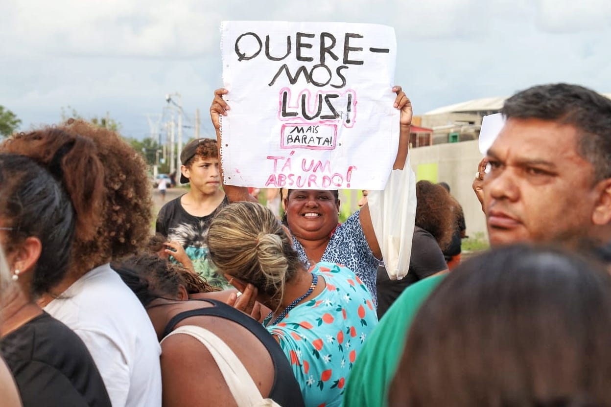 Famílias relatam faturas que saltaram de cerca de R$ 90 para até R$ 1,7 mil