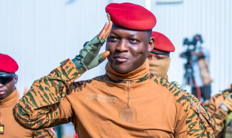 Burkina Faso denuncia apoio de ex-chefe militar na tentativa de golpe contra Ibrahim Traoré